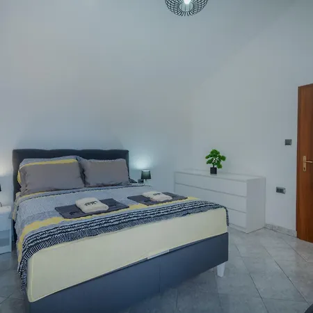 Guest house Sea 1- Small Pula